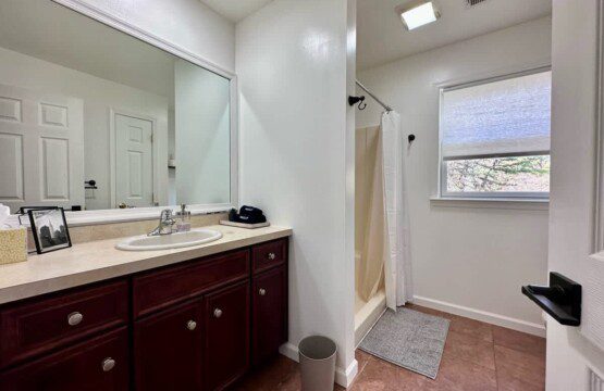 16ca7256 0932 49 FqF7D