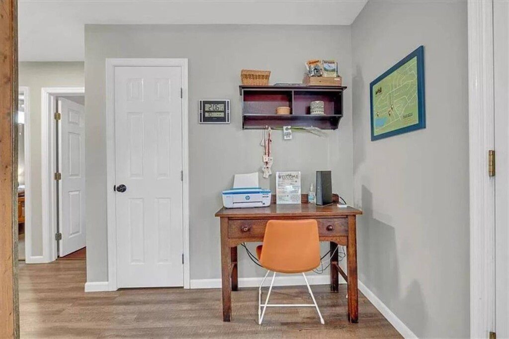 4947e996 6ee8 4b 2HG4r