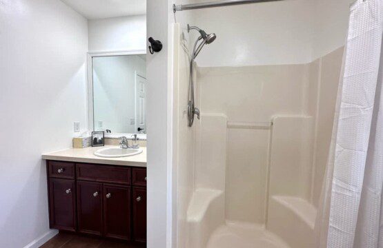 d24d3002 8d28 4b l XSg