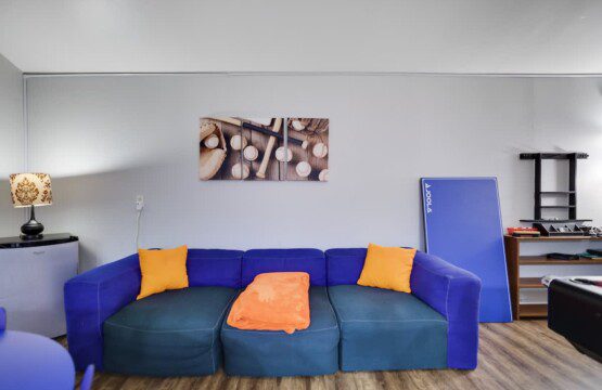 f7a5ea8d f38d 4f CV4UU