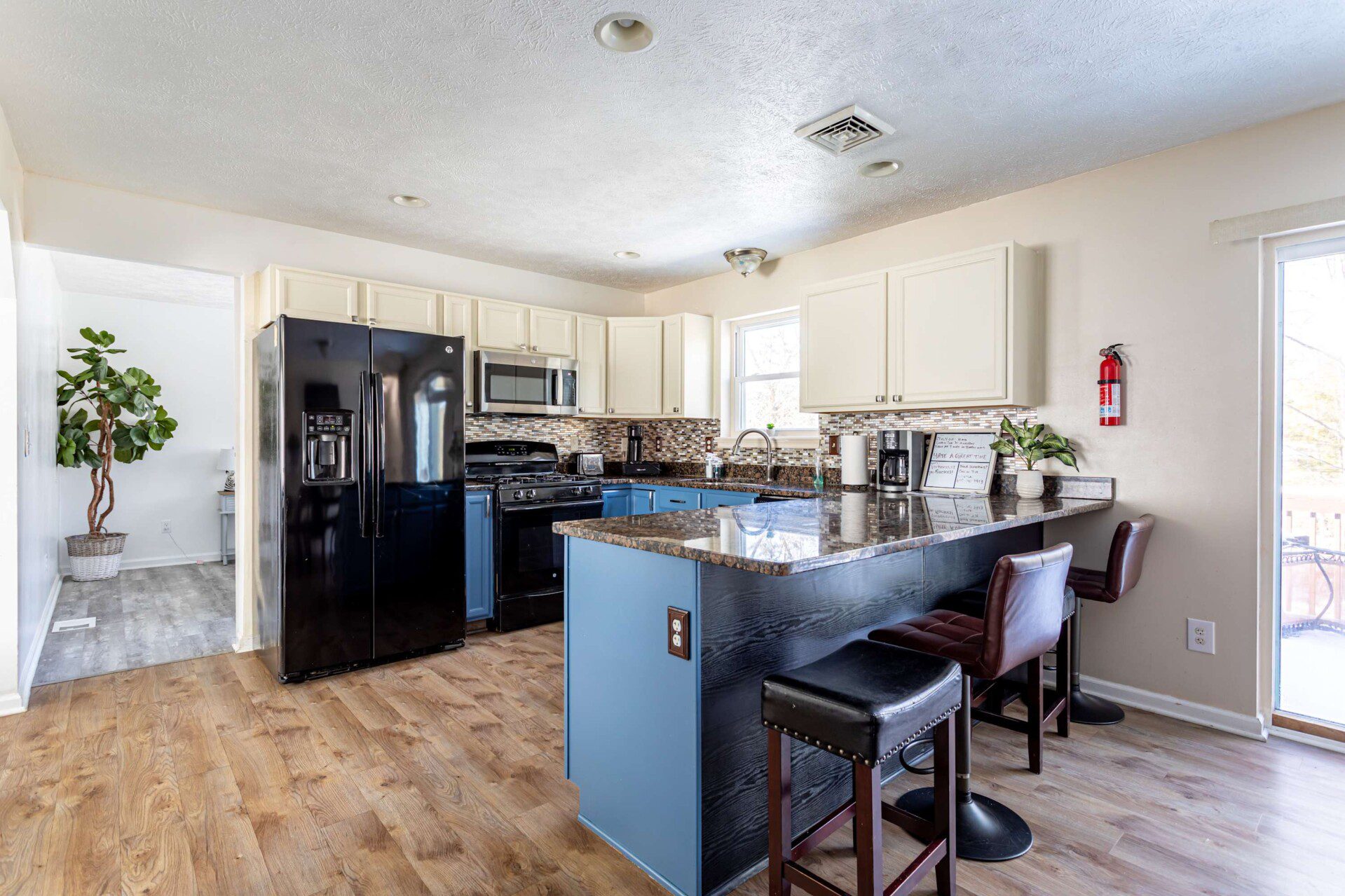 ydejyzyjirdqcsdywqcc